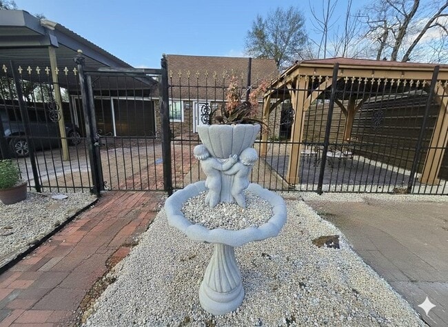 Photo - 9954 Genard Rd