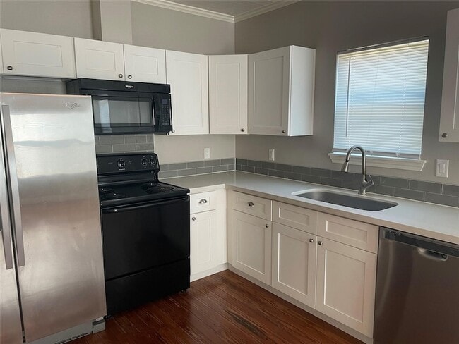 Photo - 517 Atchison St