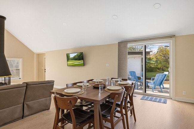 Photo - 190 Country Club Dr Unit ID1328968P