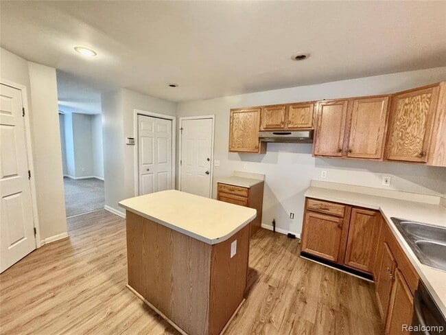 Photo - 911 Old Hickory Ln