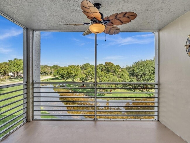 Photo - 9470 Poinciana Pl Unit 303
