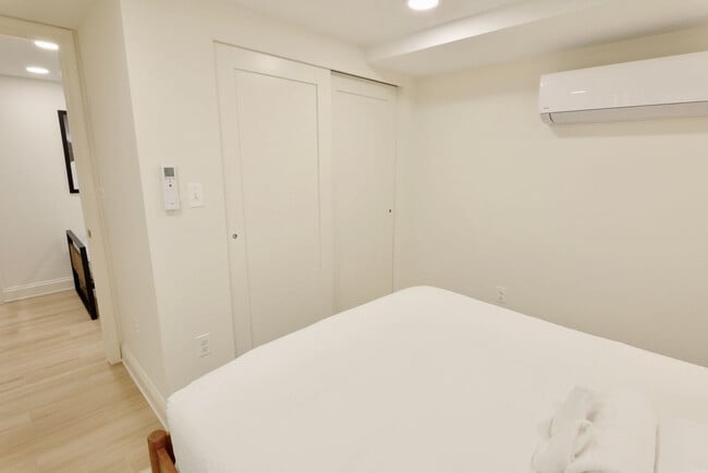 Photo - 921 South Carolina Ave SE Unit SI ID1094240P