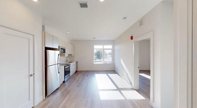 Building Photo - 959 Dorchester Ave Unit 204