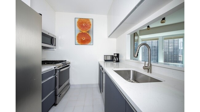 Photo - 150-156 W 56th St Unit 4712