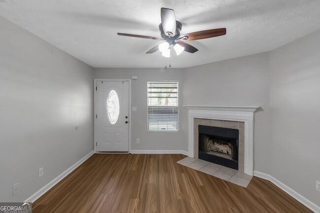 Photo - 97 Livingston Ln