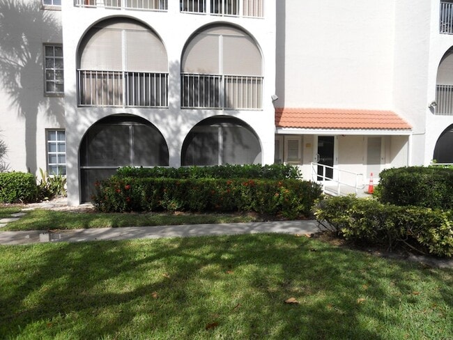 Photo - 250 NE 20th St Unit 123s