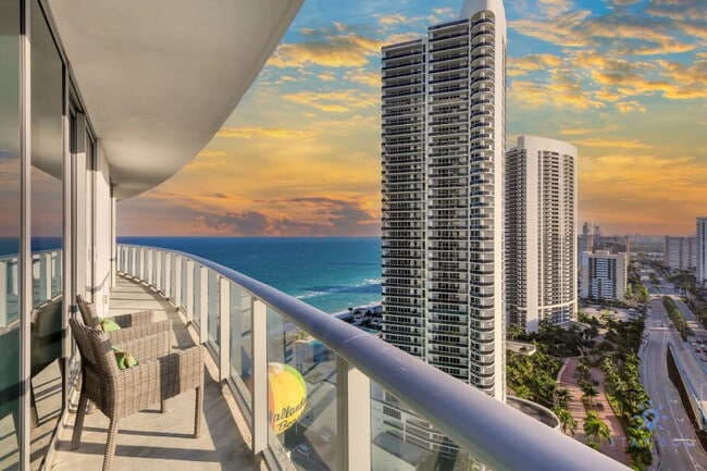 Building Photo - 4111 S Ocean Dr Unit ID1227277P