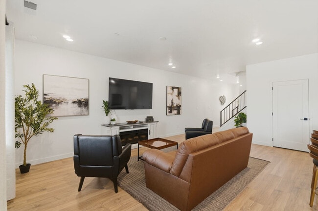 Building Photo - 1702 Ripple Rock Dr Unit ID1373715P