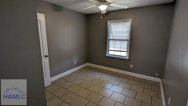 Photo - 214 Honey Ln Cir