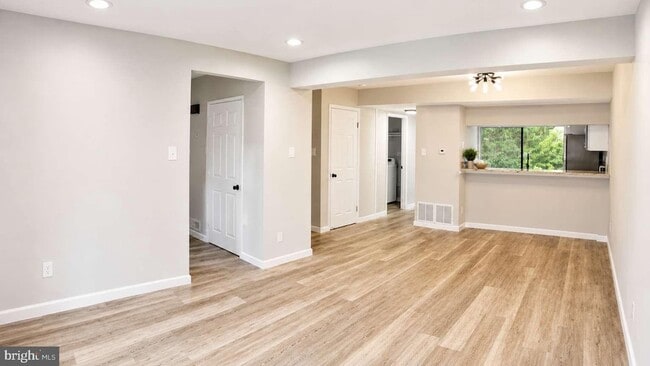 Photo - 95 Dorset Dr