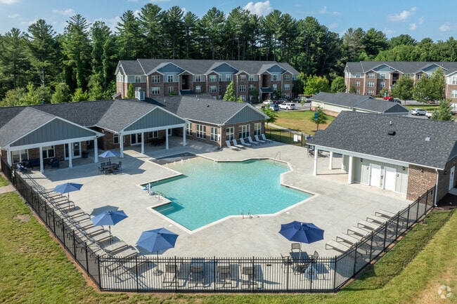 Building Photo - Haven at Enka Lake