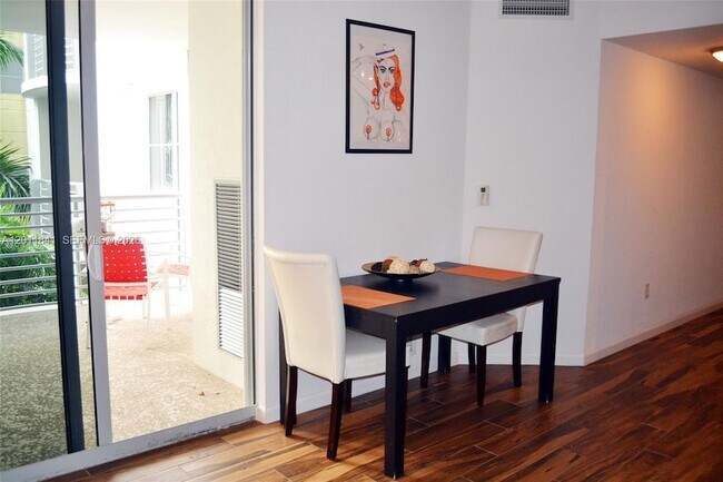 Photo - 1830 Radius Dr Unit 317