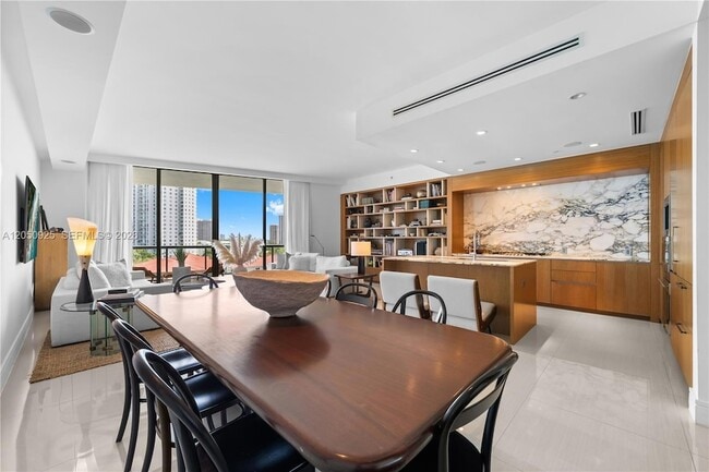 Photo - 3250 NE 188th St Unit 608