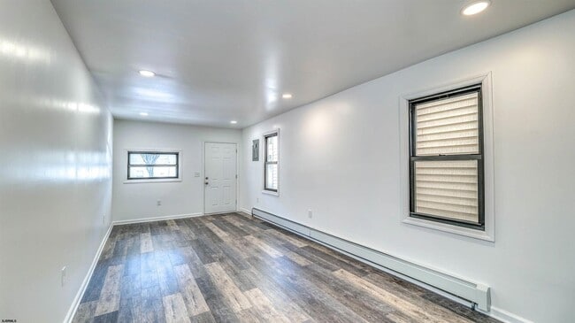 Photo - 2637 Arctic Ave