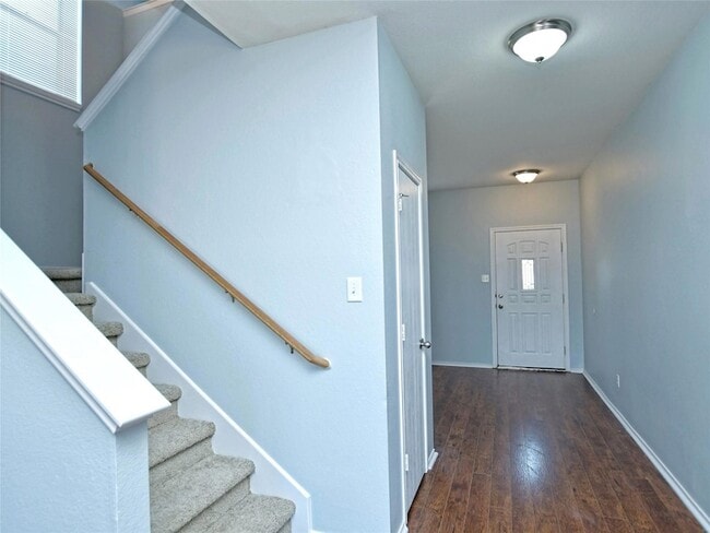 Photo - 303 Banner Ave