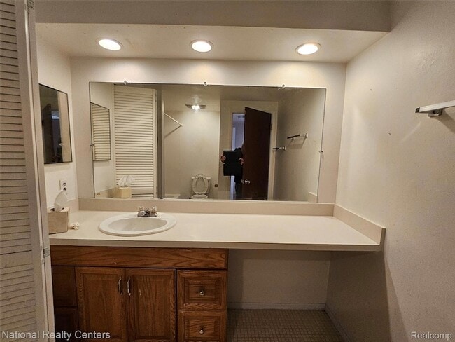 Photo - 29576 City Center Dr Unit 4