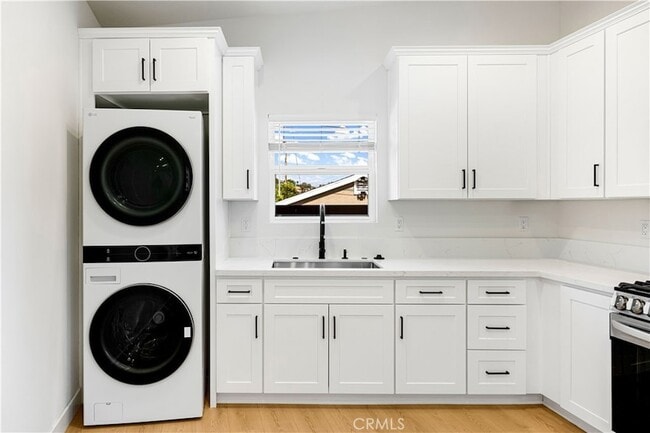 Photo - 4040 Somers Ave