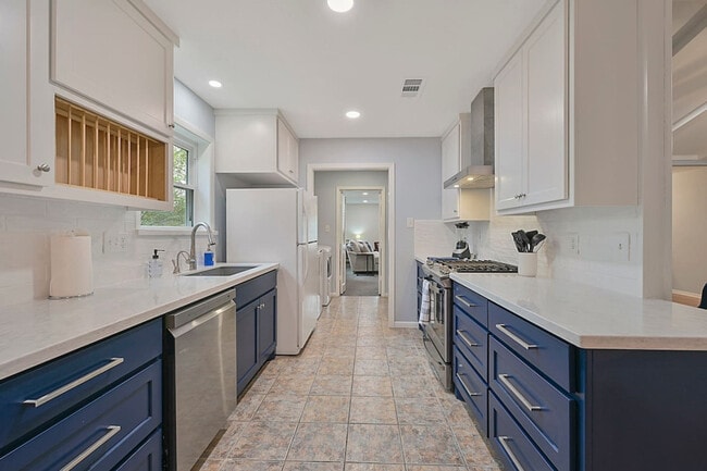 Photo - 1909 Langford St Unit ID1328073P