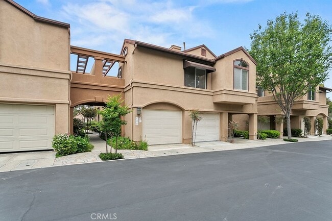 Building Photo - 9 Silvertide Dr