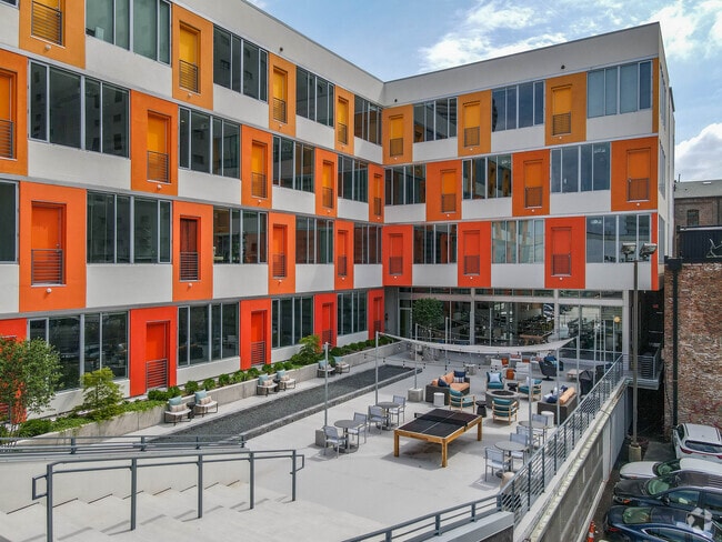 Outdoor Amenity Deck - 150 N. Third Street Apartments