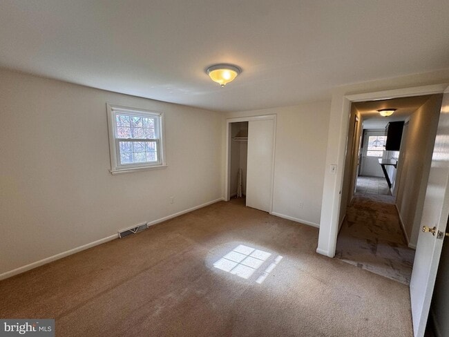 Photo - 2 Sundale Ln