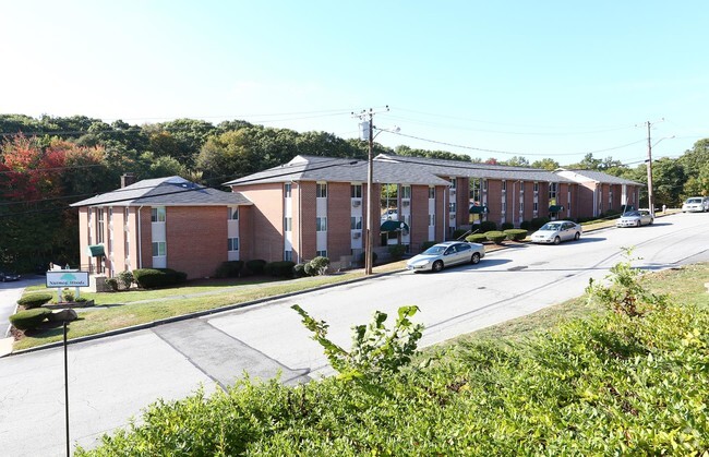 Building Photo - Nutmeg Woods