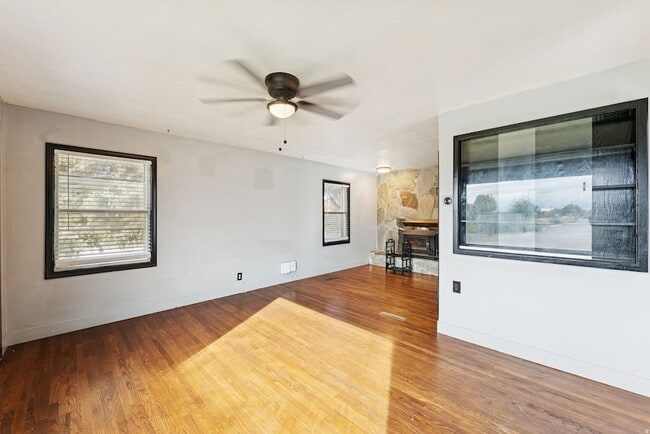 Photo - 2070 W 4000 S