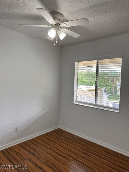 Photo - 4629 Bayshore Dr Unit J7