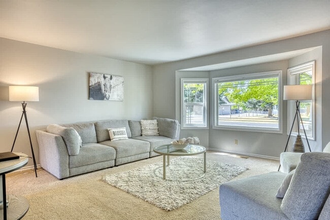 Building Photo - 7040 N Valley St Unit SI ID1542964P