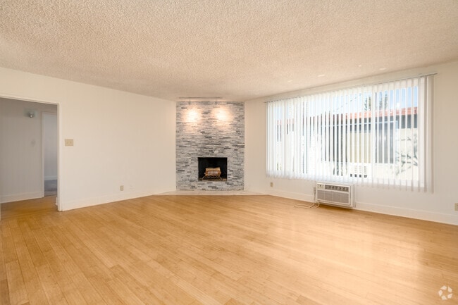 2BR, 2BA - 1,200SF - Living Room - 11924-11934 Riverside Dr