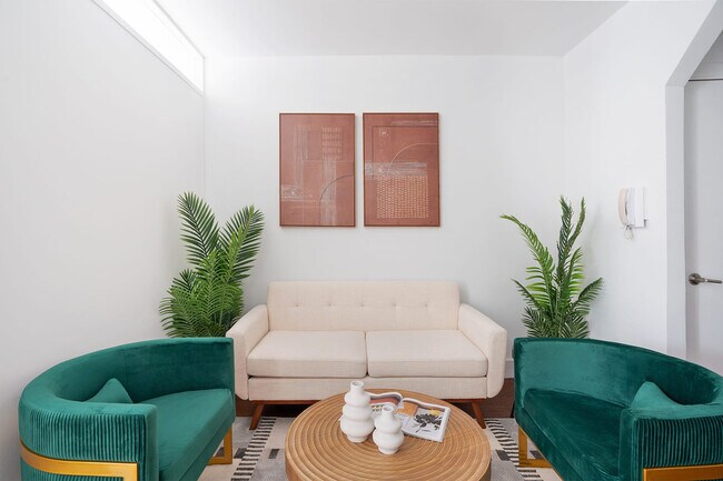 Photo - 444 W 48th St Unit ID1022004P