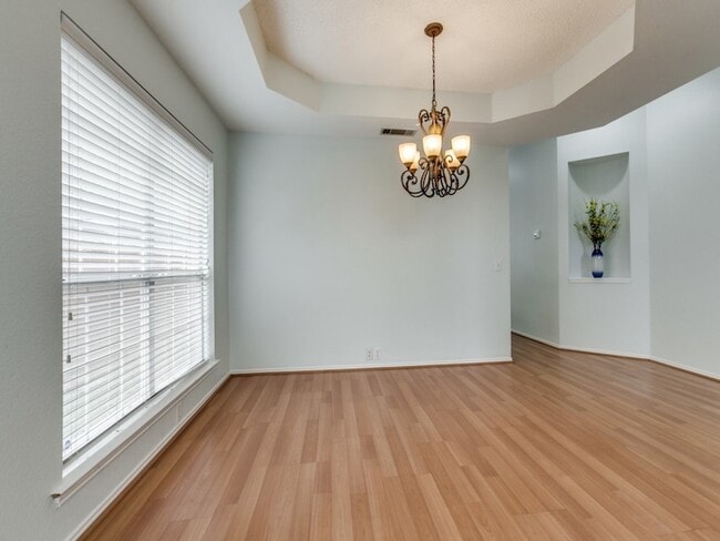 Photo - 4801 Holly Berry Dr