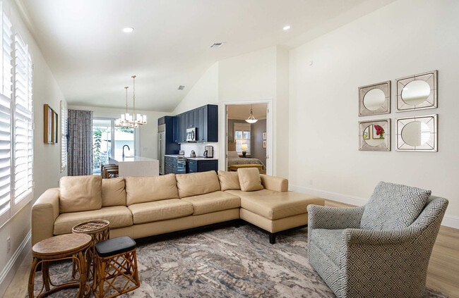 Building Photo - 851 108th Ave N Unit SI ID1504157P