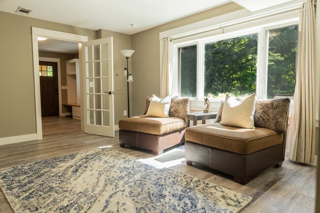 Photo - 8212 Bennett Rd Unit ID1339913P