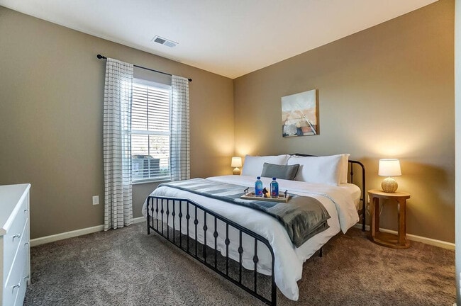 Photo - 4788 Holmes St Unit ID1257786P