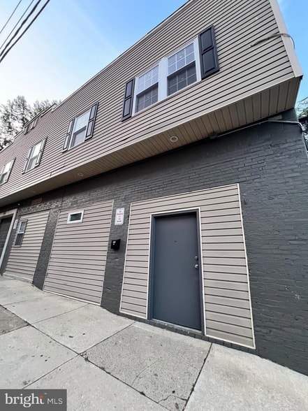 Building Photo - 9 E 26th St