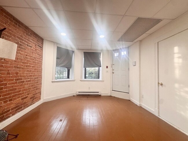Photo - 384 Riverway Unit B