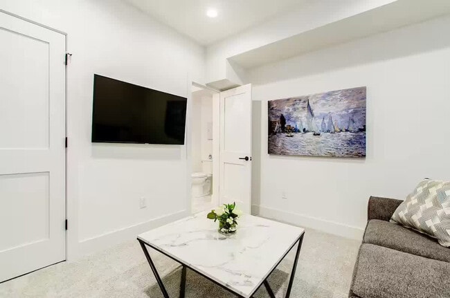 Photo - 1142 Hamlet St Unit ID1265645P