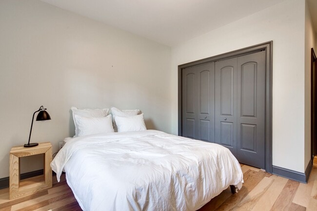 Photo - Richardson (Furnished Rooms)