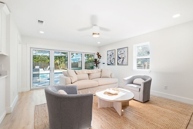 Photo - 383 Lakeview Dr Unit SI ID1462120P