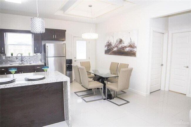 Photo - 1705 W Garrison Dr Unit 2