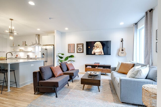 Building Photo - 2807 Delaware Ave Unit ID1325676P