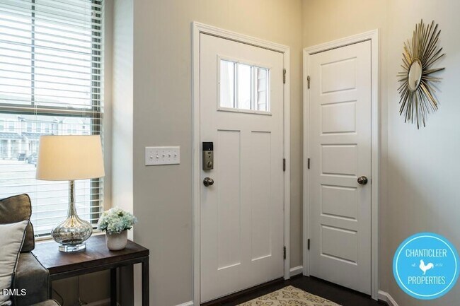 Photo - 1119 Midtowne Way