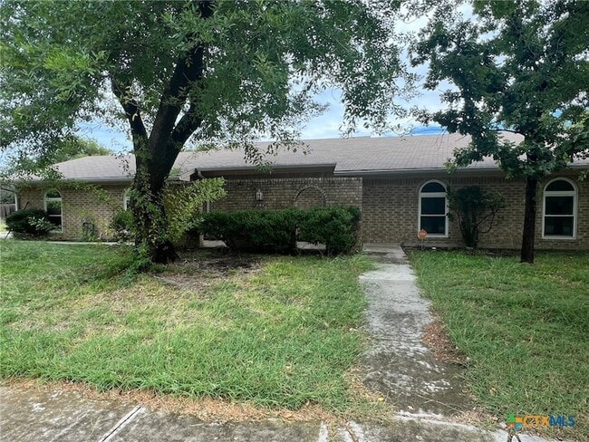 Photo - 1600 Halbert St