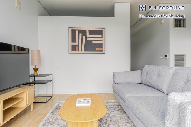 Photo - 521 Stadium Pl S Unit FL12-ID926