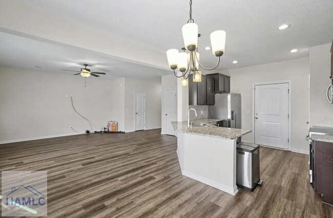 Photo - 121 Battalion Ln