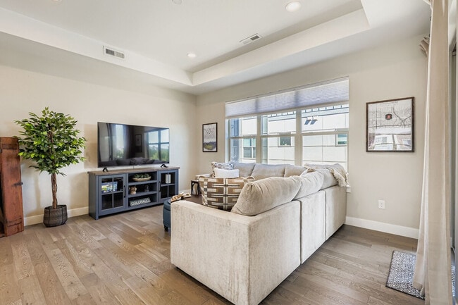 Building Photo - 5372 Allison St Unit ID1338729P