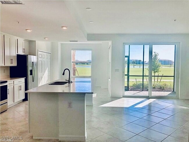 Building Photo - 15960 Grassland Ln Unit 2714