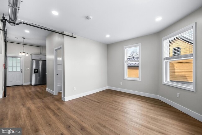 Photo - 320 W King St Unit 3