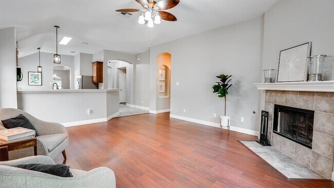 Photo - 725 Crane Canyon Pl